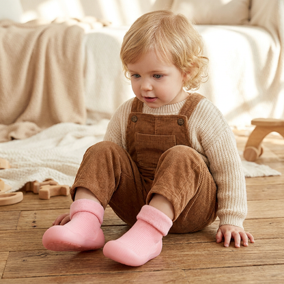 Warme Lauflern-Sockenschuhe für Babys mit weichen rutschfesten Sohlen