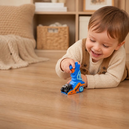1-Klick Monstertruck-Katapult im Helm-Design mit Tragegriff